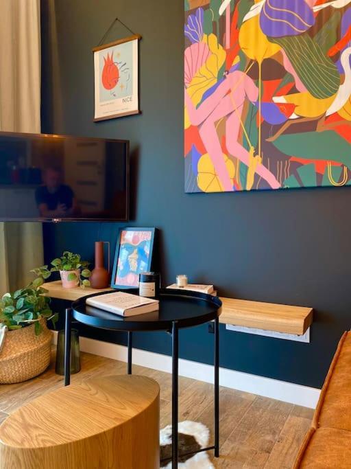 Smart Art :) Z Bezplatnym Parkingiem Podziemnym Apartment Kielce Bagian luar foto