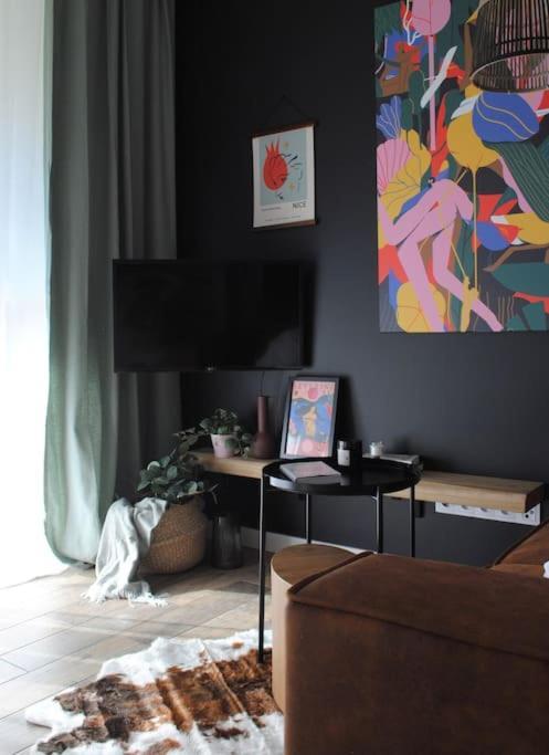 Smart Art :) Z Bezplatnym Parkingiem Podziemnym Apartment Kielce Bagian luar foto