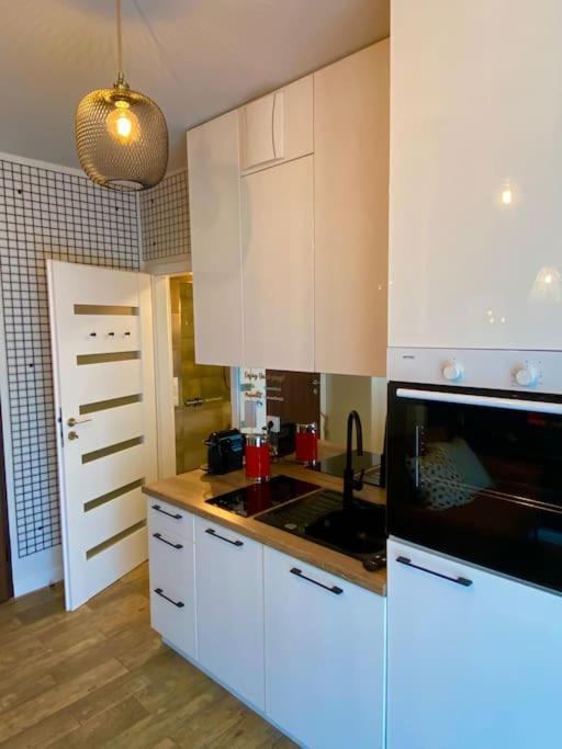 Smart Art :) Z Bezplatnym Parkingiem Podziemnym Apartment Kielce Bagian luar foto